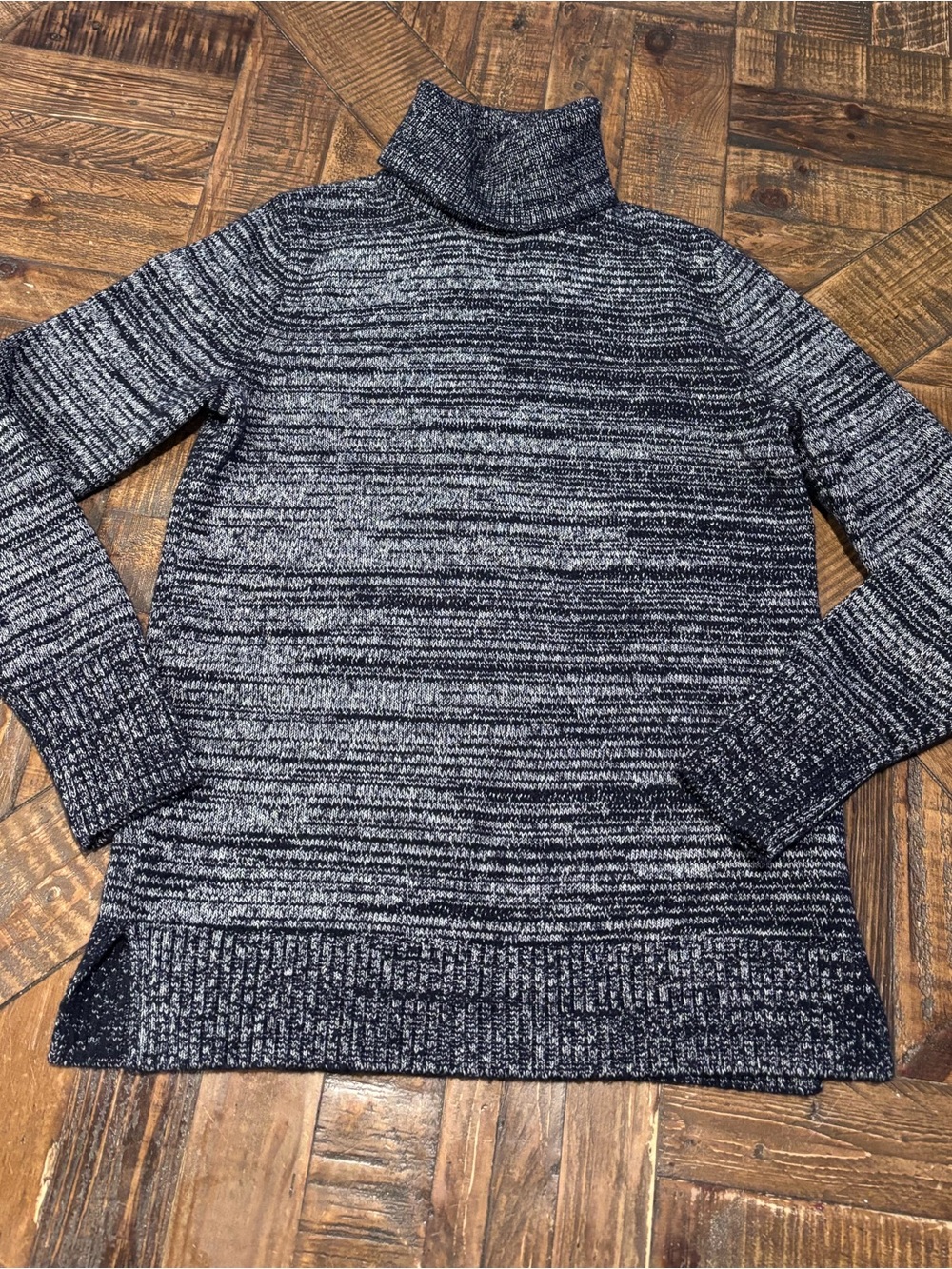 J. Crew Mercantile Womens Space
Dyed Turtleneck Sweater Size S
Navy Blue Marl